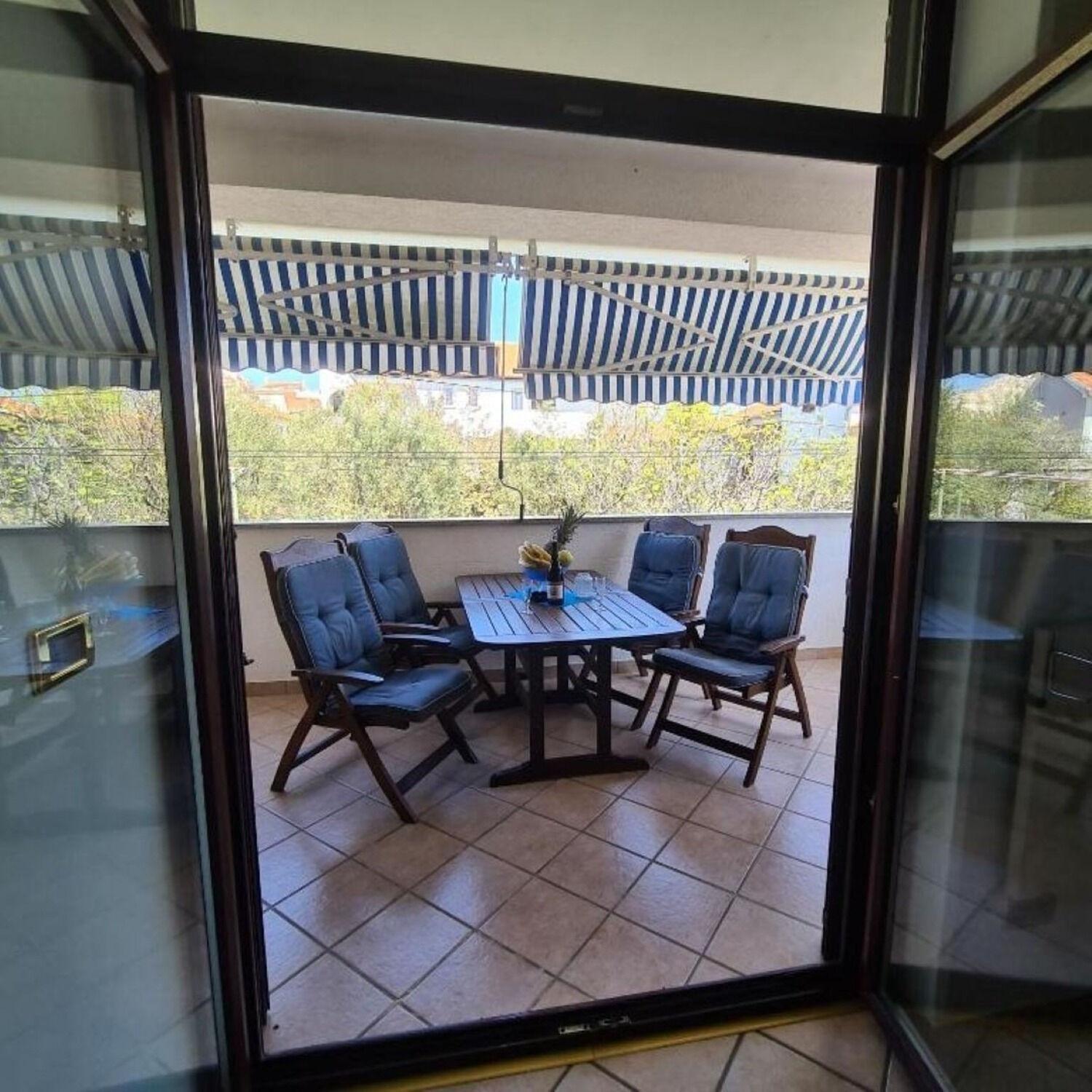 Apartments Berto - 500M To The Beach ロヴィニ エクステリア 写真