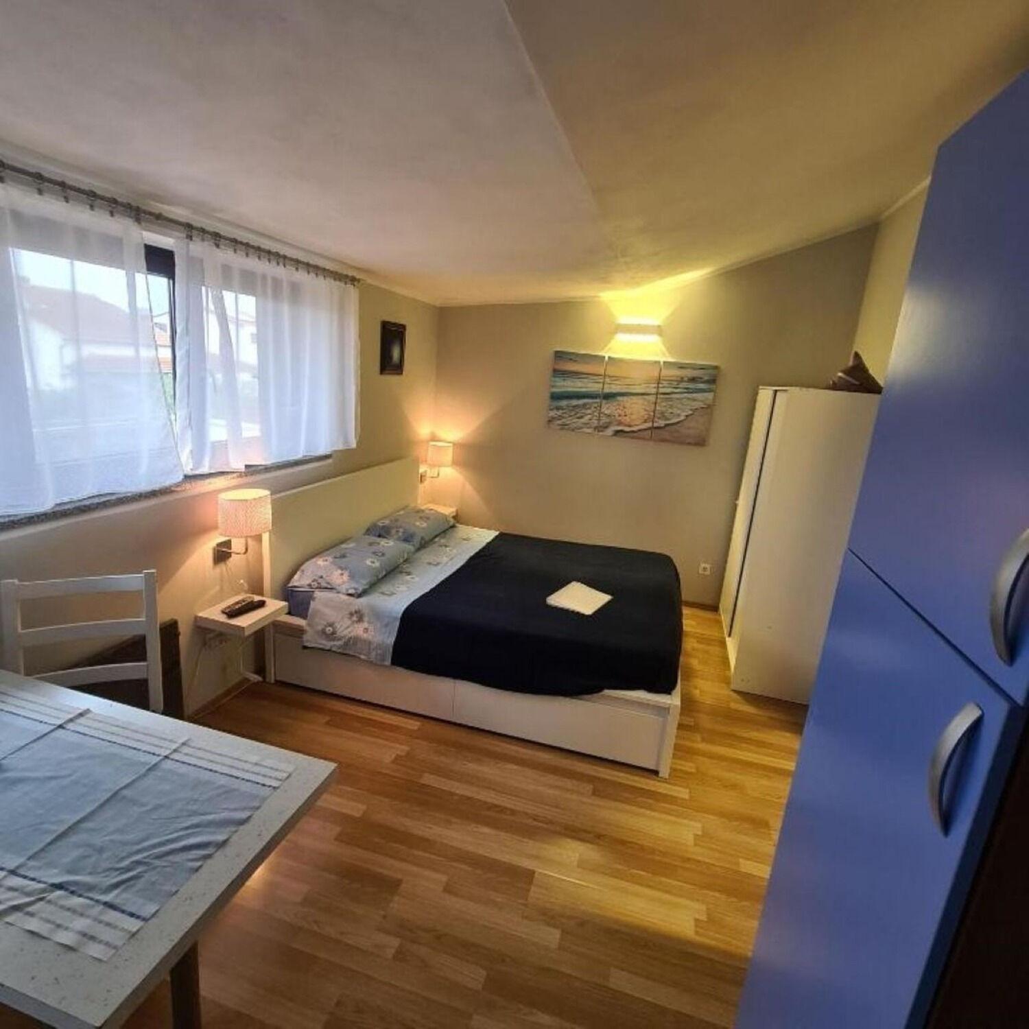 Apartments Berto - 500M To The Beach ロヴィニ エクステリア 写真