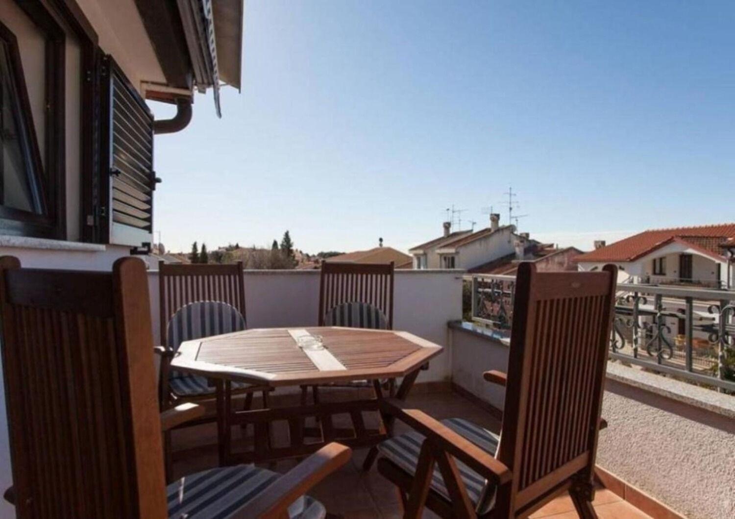 Apartments Berto - 500M To The Beach ロヴィニ エクステリア 写真