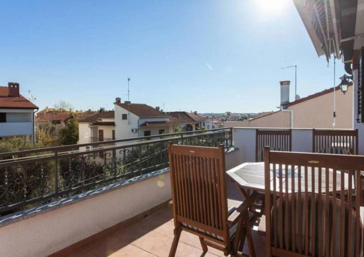 Apartments Berto - 500M To The Beach ロヴィニ エクステリア 写真